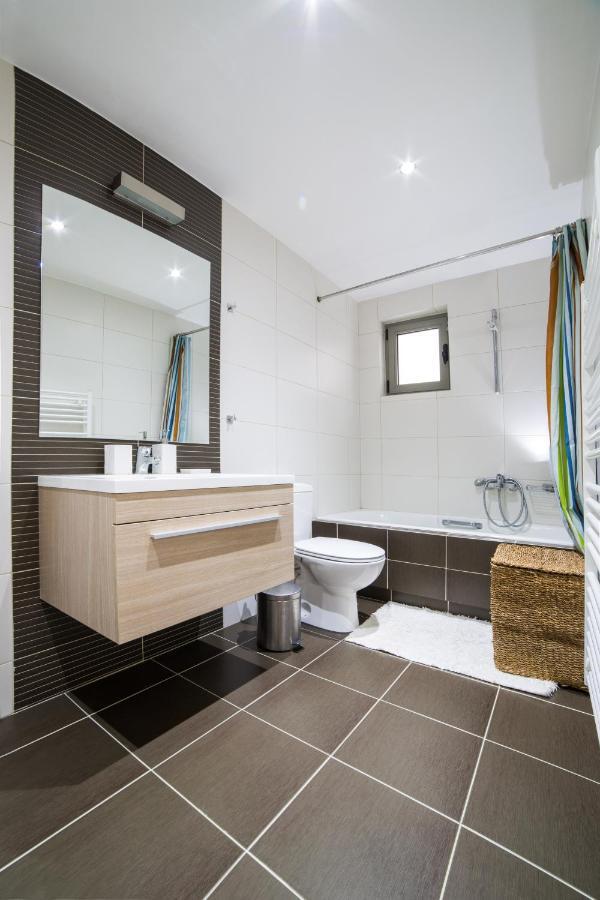 Lovely New Βuild Flat Near Metro - Free Parking Atene Esterno foto